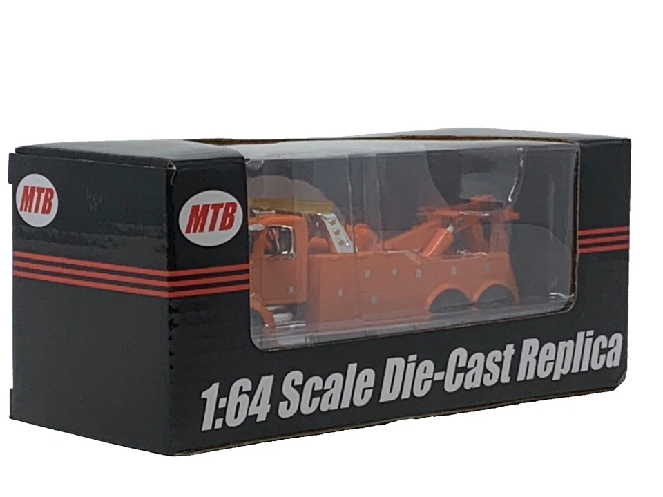 1/64 SPECCAST ORANGE 385 PETERBILT WRECKER TOW TRUCK - Image 3 of 4