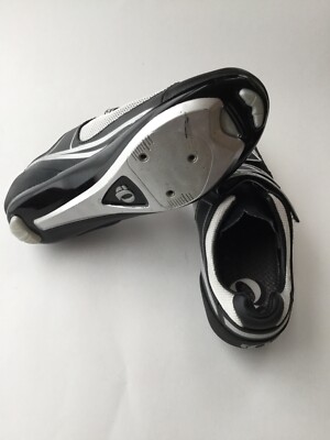 Chaussures Cyclisme Route Pearl Izumi Quest Road Taille 39 (US 8) - Cuir - Occasion - Noir Et Argent