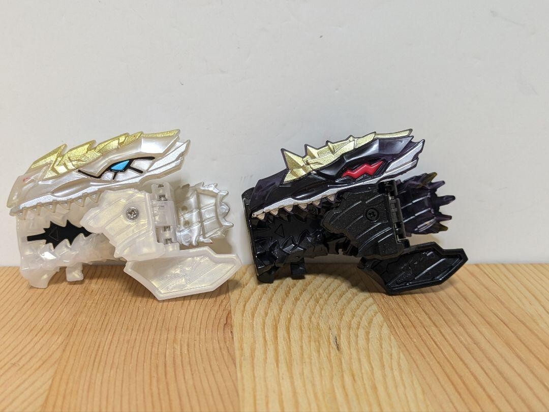 Power Rangers Dino Fury Ryusoulger DX Ryusoul Key Morpher Shine