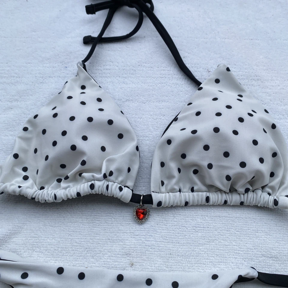Tanga reversible de bikini a lunares blanco y negro pequeño a S/M; dije de estrás Foto 4 de 4
