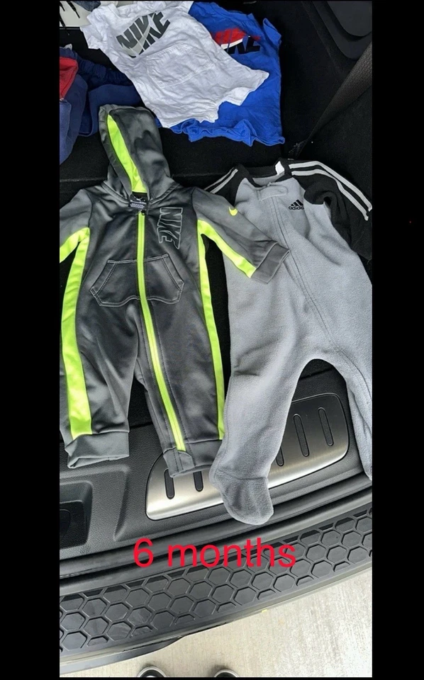 Ropa de bebé niño Tommy Hilfiger, Jordan, Calvin Klein, Adidas, Nike Foto 3 de 4