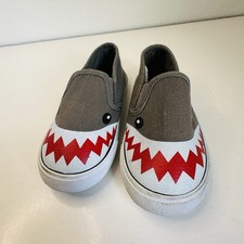 Swiggles Kids Shark Slip On Sneakers Size Kids 8
