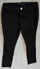Maurices Women's SZ L Black knit rayon/spand/nylon Pants W32/L26.5 rise 8.5"