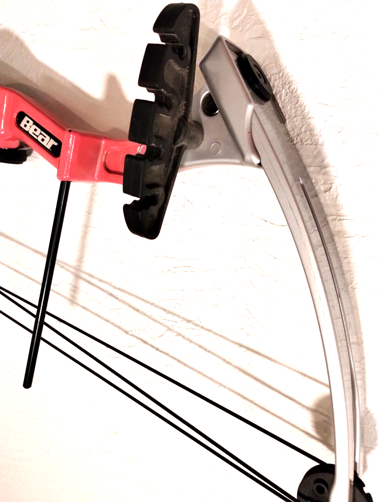 Bears Brave 3 Youth Compound Bow Pink Archery 26" Right Hand Whisker