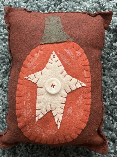 Set Of 4! VTG Handmade Felted Fall/Halloween Shelf Pillows. Folk Art 11x8” - Picture 2 of 8