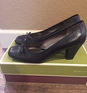 naturalizer ladies dress shoes
