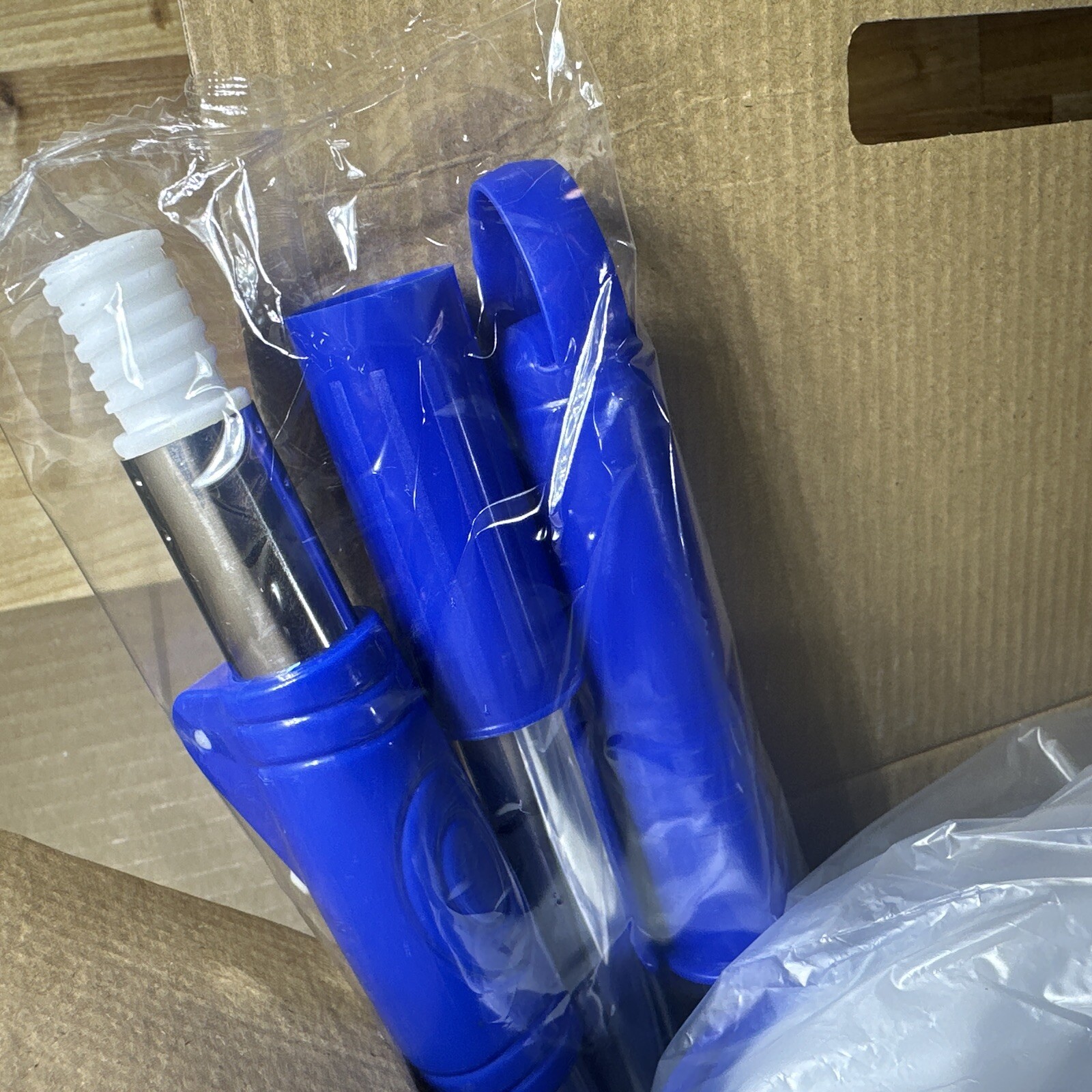 Mr. Clean Spin Mop Dual Bucket System Separates Clean & Dirty Water