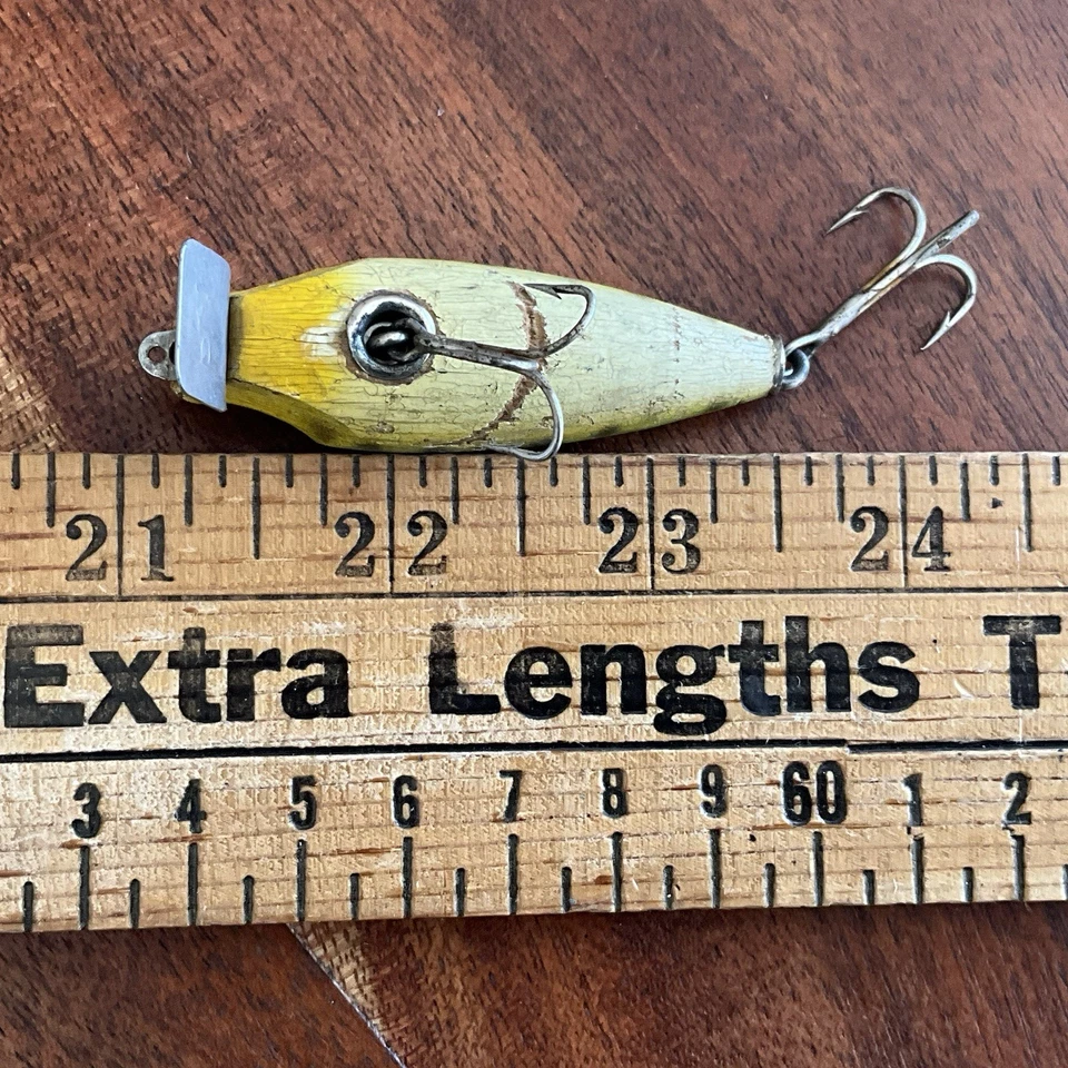 Vintage Milton Poe's Hand Painted Carved Cedar Fishing Lure - Image 4 of 4
