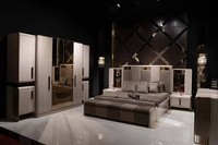 Elegantes Beige Schlafzimmer-Set Aus Holz Mit Modernem Design