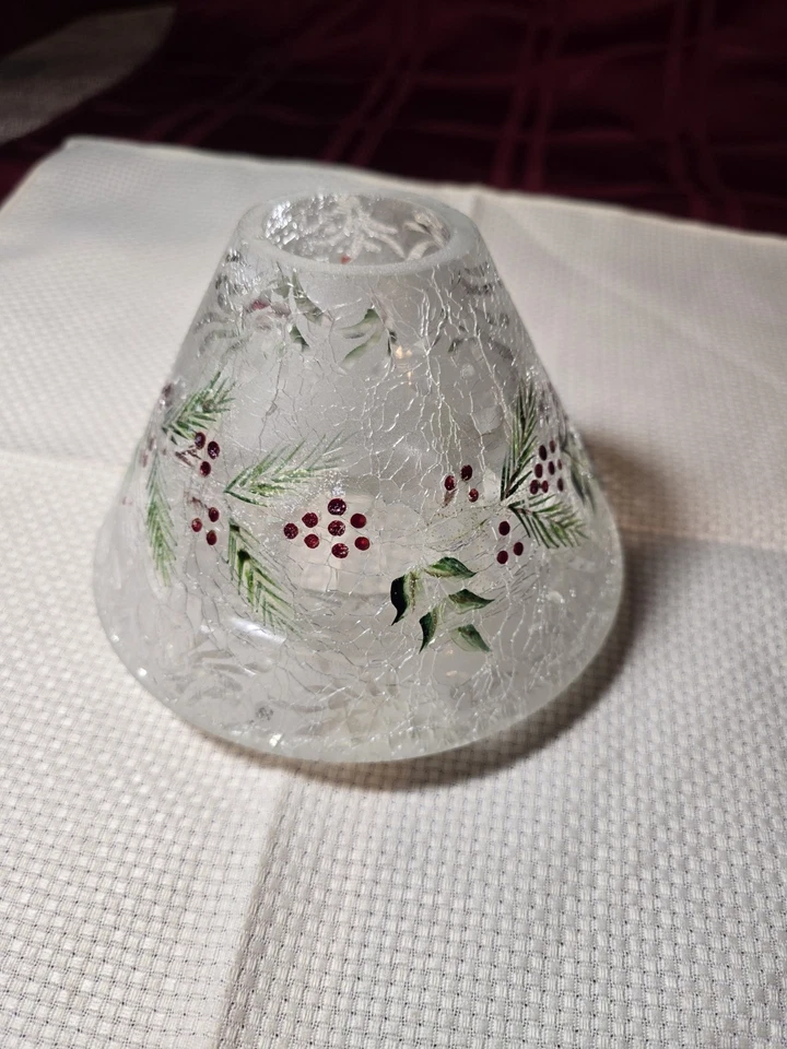 Yankee Candle 2012 Crackle Glass Candle Shade With Pine & Berry Design EUC - Image 2 of 4
