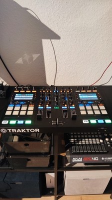 Native Instruments Traktor Kontrol S5 - 4 - Deck DJ-Controller
