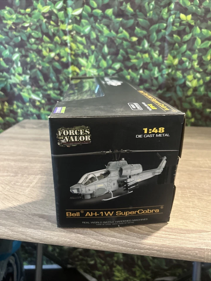 Forces of Valor 1:48 AH-1W SuperCobra USMC 2008 Iraq Enthusiast Edition - Image 3 of 4