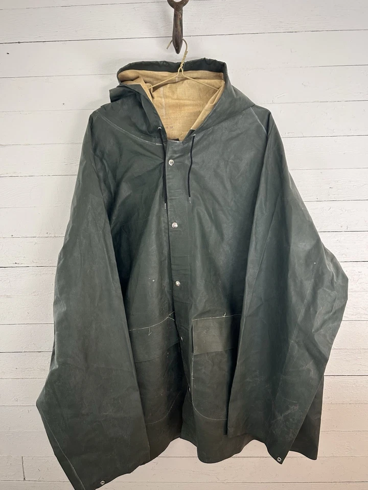 Poncho de lluvia militar vintage ANGUSTIADO XL GORPCORE  Foto 4 de 4