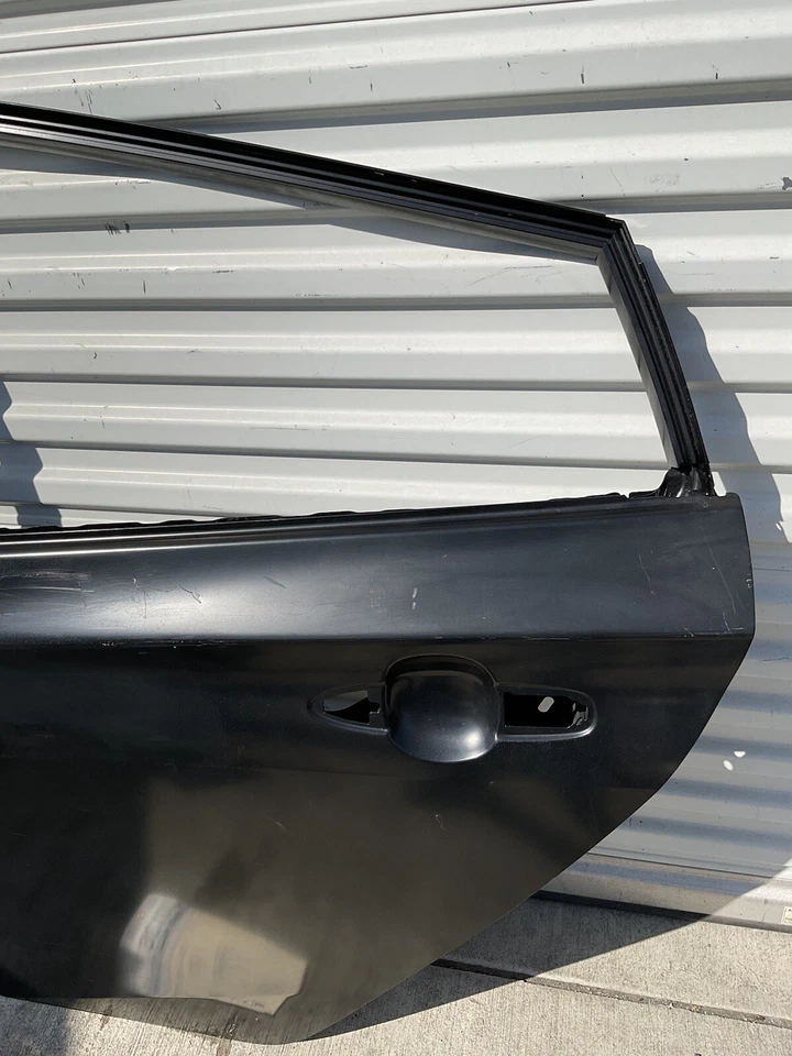 2009 2014 TOYOTA MATRIX PORTA TRASEIRA ESQUERDA FABRICANTE DE EQUIPAMENTO ORIGINAL SEM FRETE - Imagem 3 de 4