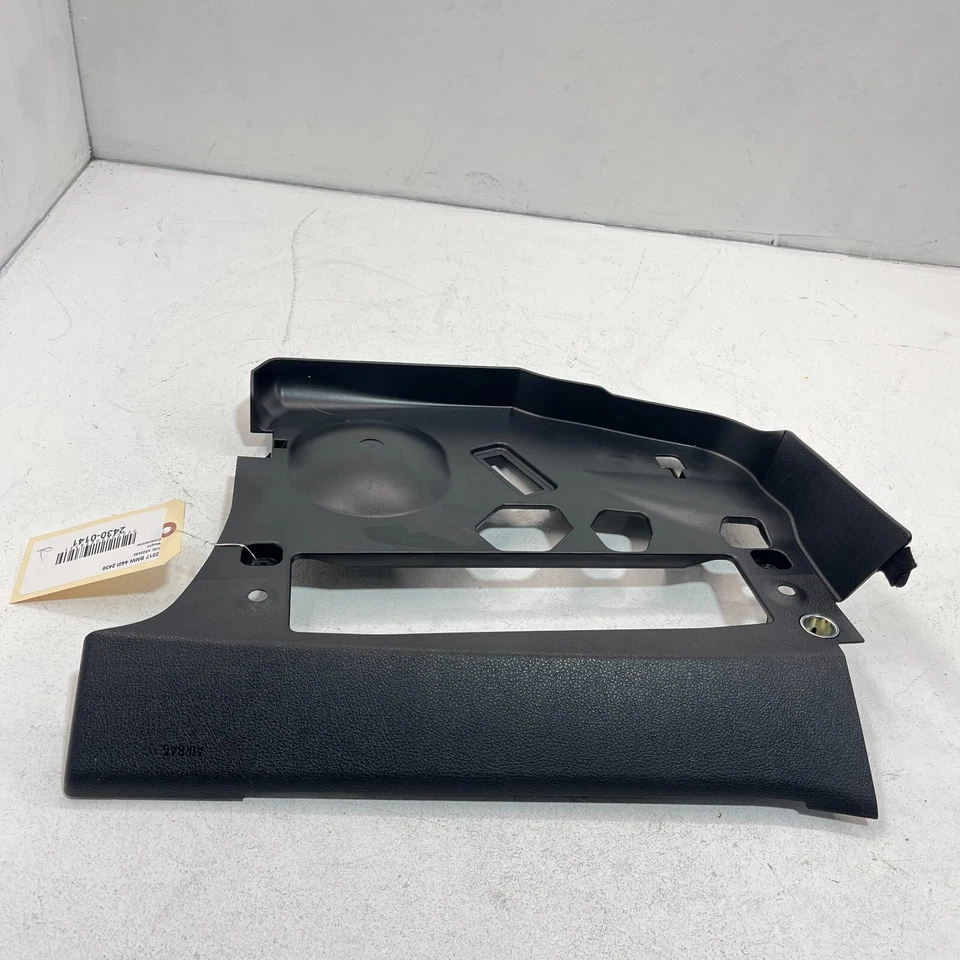 Panel de ajuste inferior del tablero delantero derecho negro BMW 440I 2017-2020 OEM Foto 2 de 4