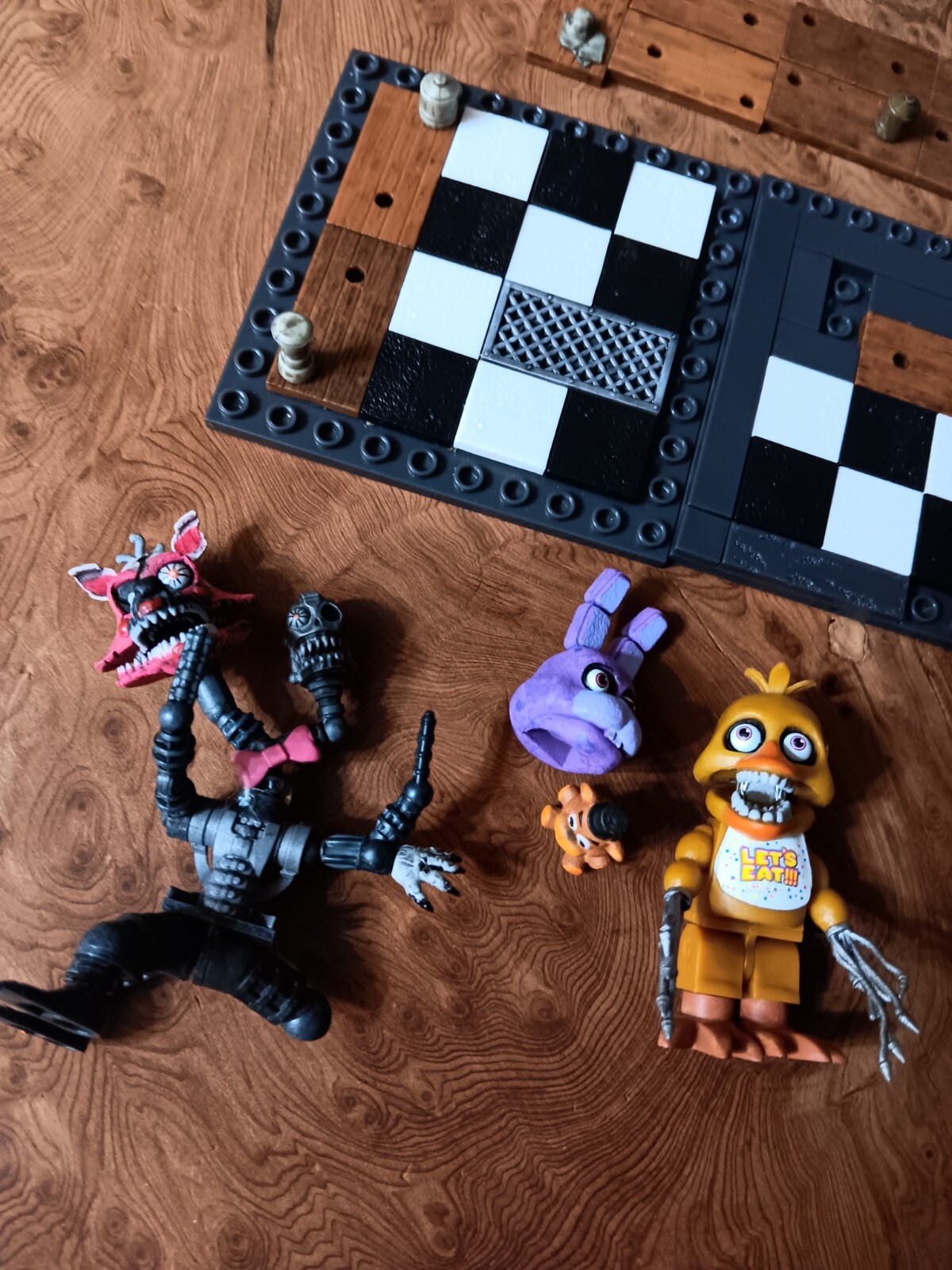 Five Nights At Freddy&rsquo;s Nightmare Mangle Chica Figures Backstage Construction 