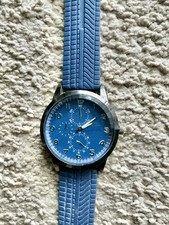 Men's Wrist Watch Large Dial. Quartz Movement Blue silicone Band NEW Battery
