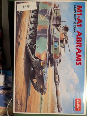 Academy M1a1 Abrams Main Battle Tank 1:35 Scale 1992