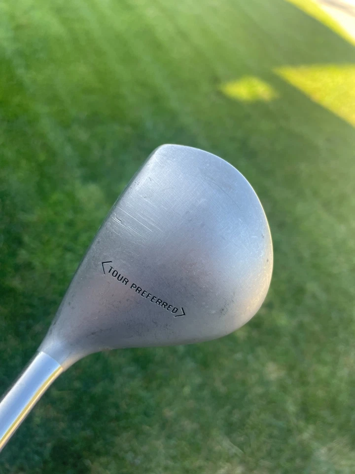 Cuchara TaylorMade Tour 13* madera loft acero para hombre diestro Foto 2 de 4