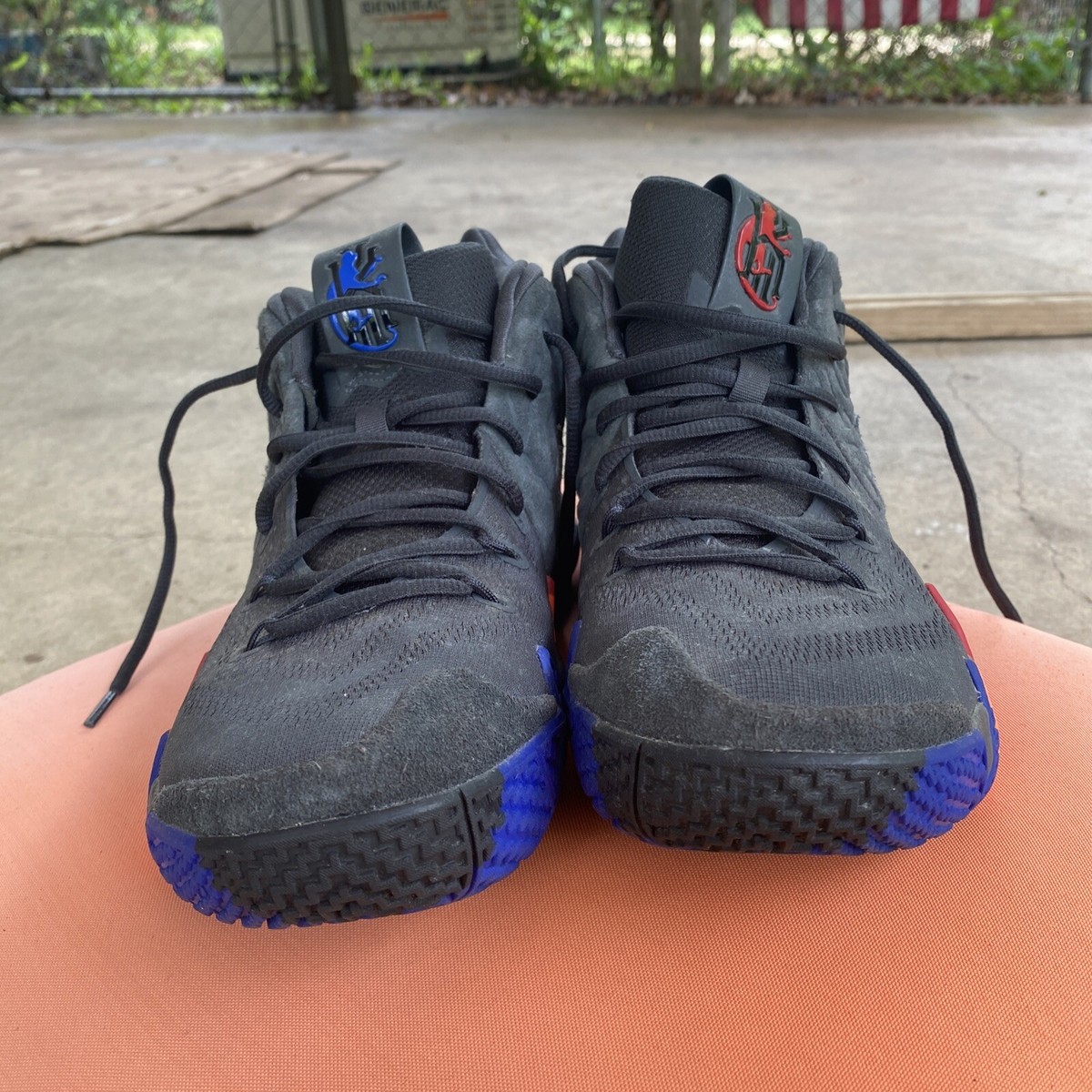シューズ(男性用) Nike Kyrie 4 Year of the Monkey Nike Kyrie 4 EP 'Year of the Monkey' 943807-011