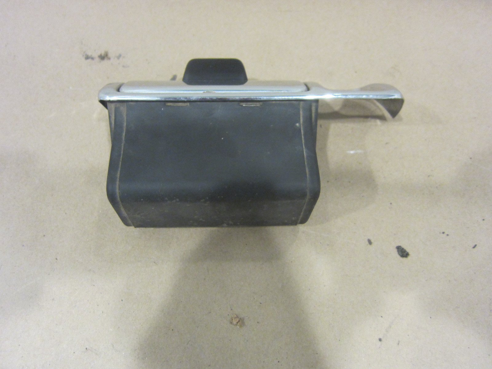 Rolls Royce Silver Spur 1987- LH Rear Ash Tray