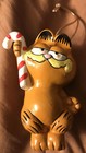 Vintage Enesco Garfield the Cat   Ceramic Christmas Ornament with Candy Cane — photo 2