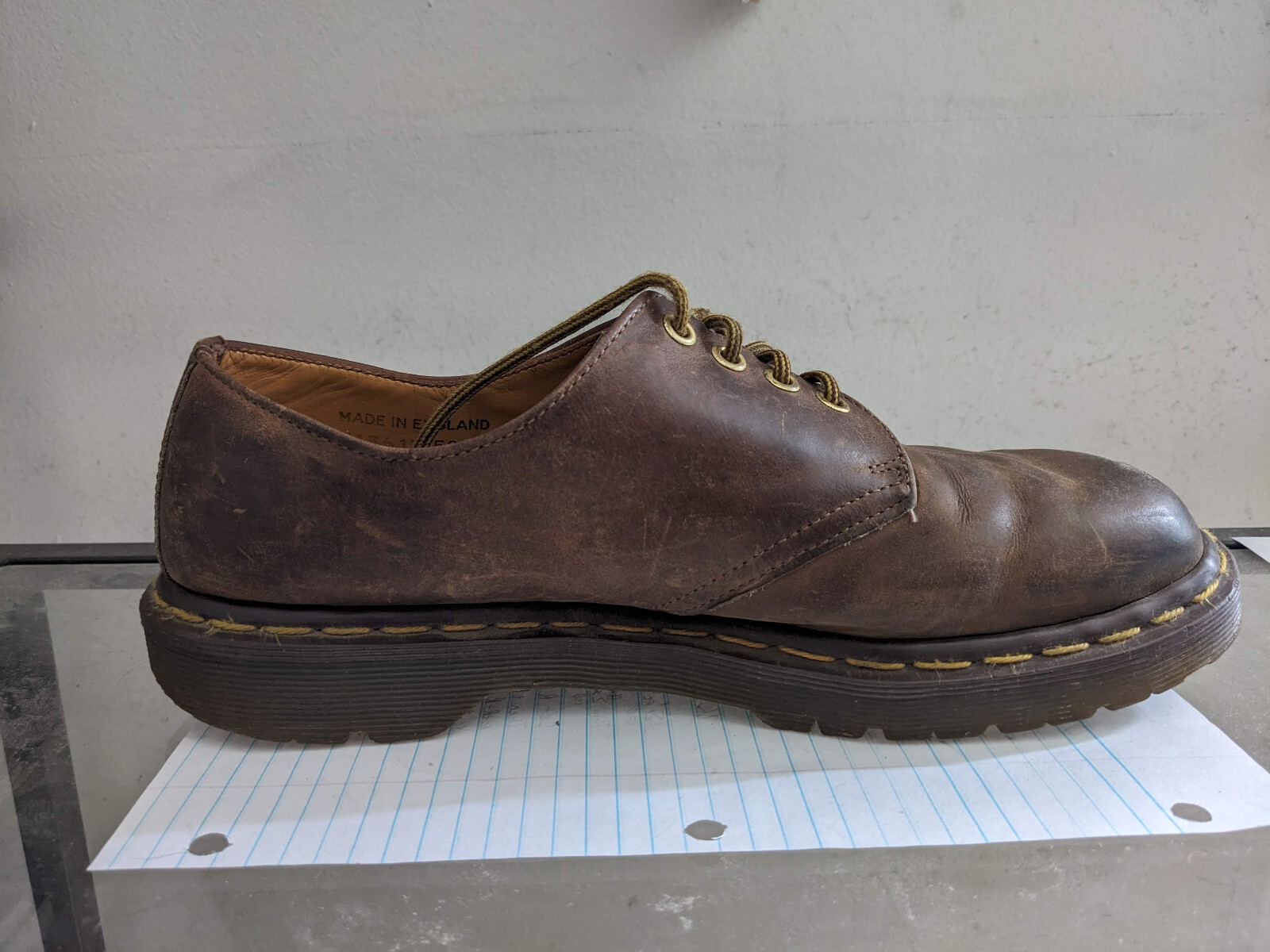 SAOLA Scarpe vintage Dr Doc Martens uomo US10 UK9 marrone suola a strappo Oxford Derby 4 occhielli INGHILTERRA