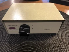 VINTAGE Belkin 2 Port Data Transfer Switch Model F1B024E 