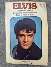 ELVIS by Ray Connolly Paperback 1977 Dell Publishing Dell Purse Book Illustrated