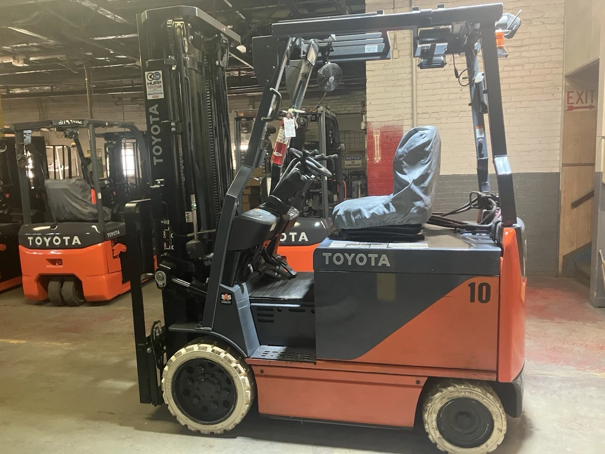 2022 Toyota 5000 LB Electric Forklift With SS and Triple Mast 218 