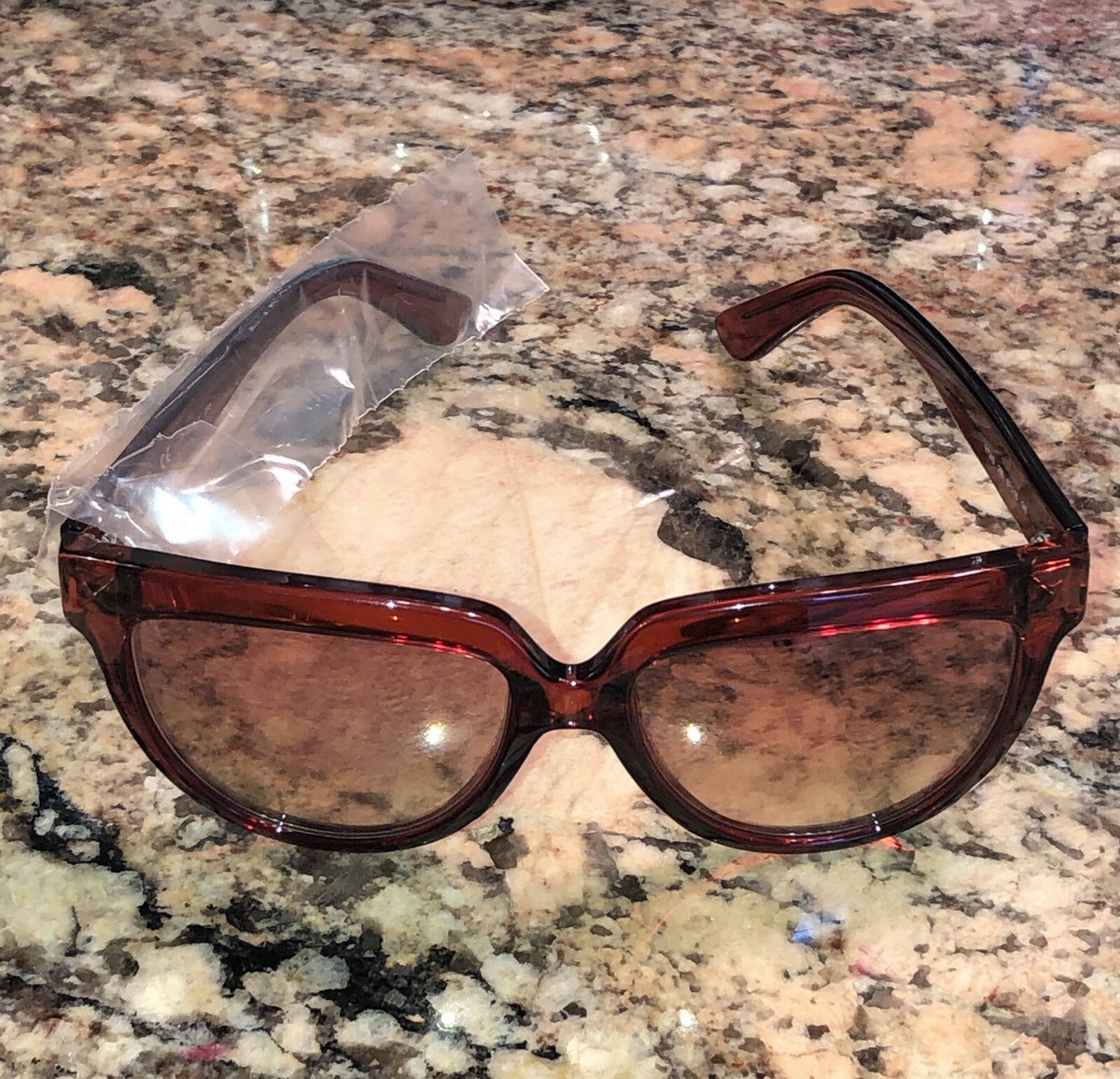 NEW Valentino V724S 250 Rock Stud Designer Red Rust Sunglasses Cat Eye NEW Valentino Rock Stud Designer Sunglasses Cat Eye Made in  main image 3