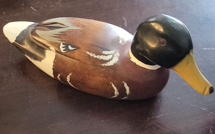 The Craft Company Lake Arrowhead Village Carved Wood Duck Decor Glass Eyes 10"