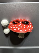 RED reptile magnetic mushroom feeder Ledge With 2 Beer Savers