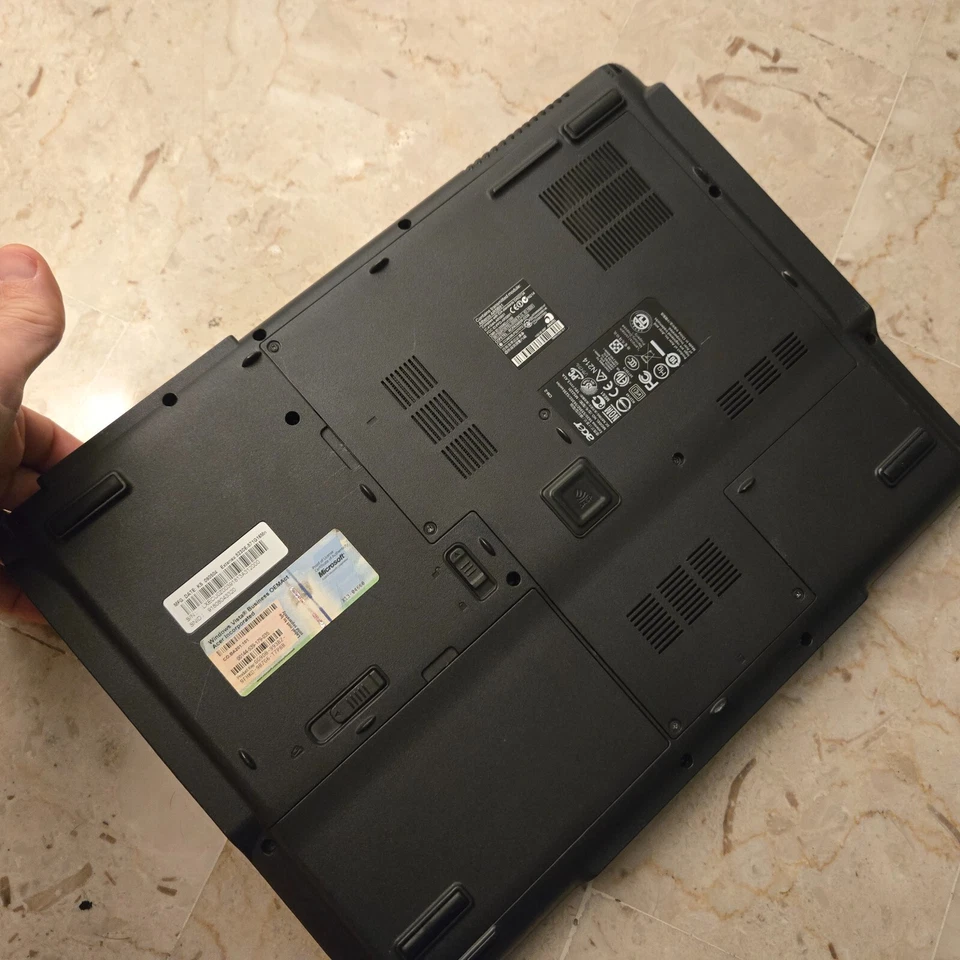 Acer Extensa 5230E Intel Core Notebook Laptop - RICAMBI LEGGI DESCRIZIONE - - Immagine 3 di 4