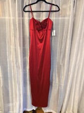 Windsor Long Satin Formal Dress Red Size Medium | NWT | Leia Rosette