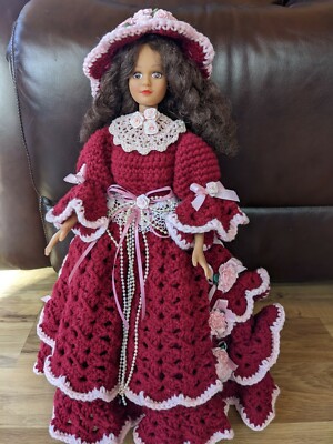 1996 FCM 18'' Doll With Macrame Clothing & Stand