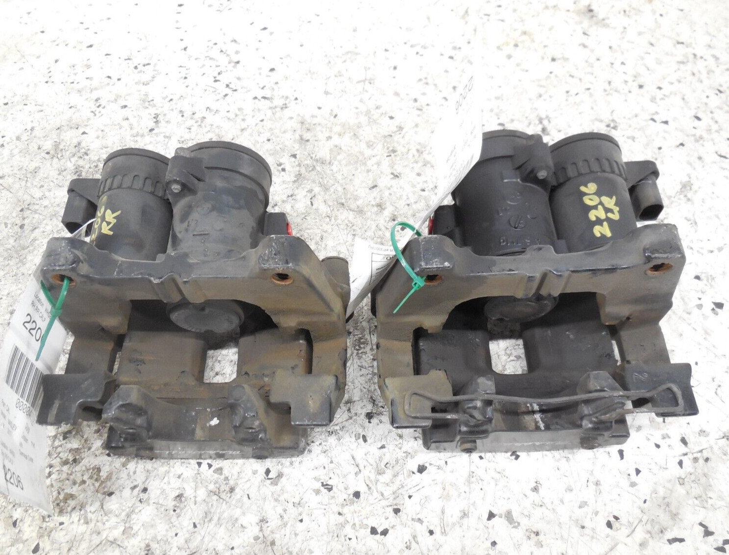 2017-2020 Maserati Levante 3.0L Rear Brake Caliper Pair Left Right LH RH OEM