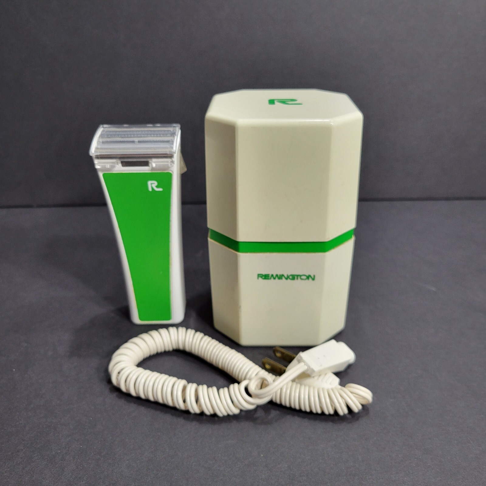 Vintage Lady Remington Shaver Model 6M2L1 Electric Razor with Hard