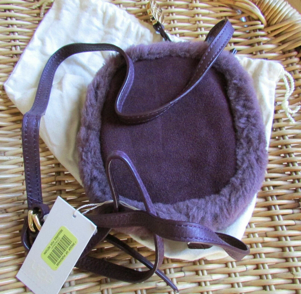 Bolsa UGG Veludo Bailey Bow Camurça Caixa Transversal Porta Roxo Escuro Nova $155 - Imagem 2 de 4