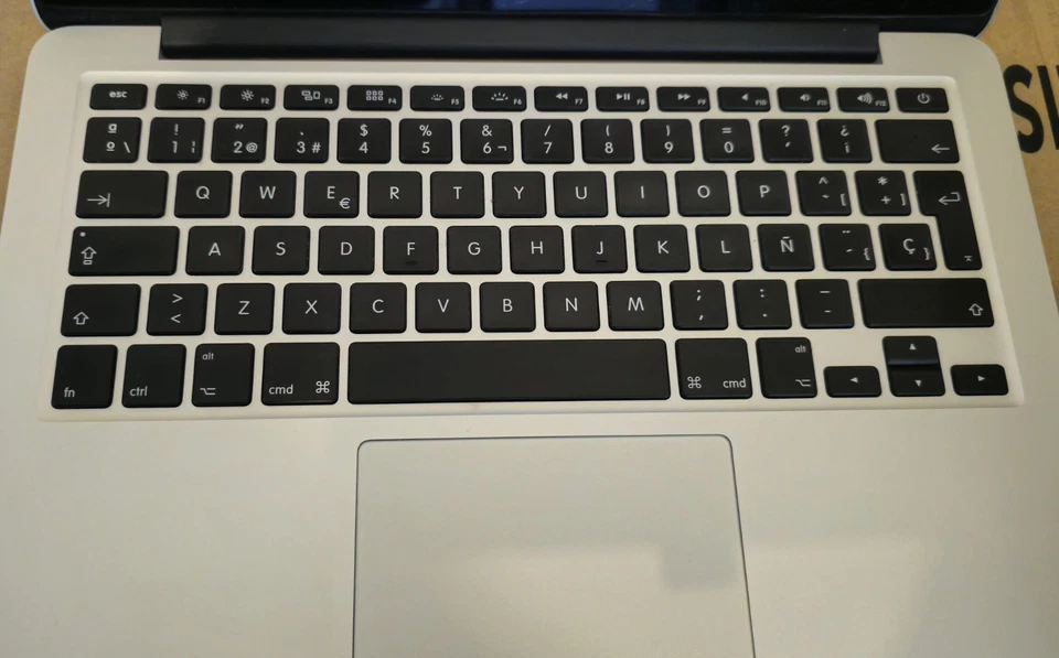 Apple MacBook Pro 13 inch Laptop - ME865B/A (October,2013) - Image 3 of 4