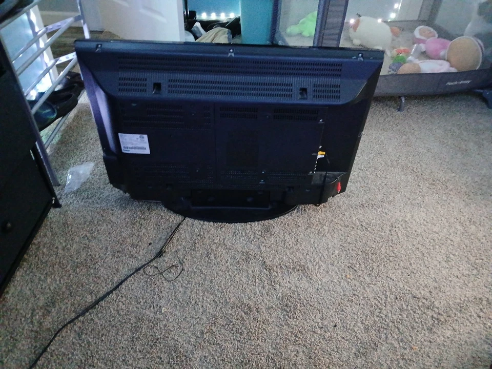 Sanyo 32 Inch Tv - Image 2 of 2