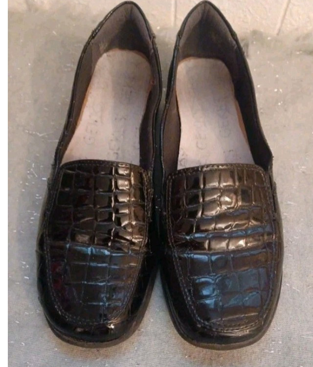Clarks Loafers 11 M Black Embossed Croc Faux Patent Leather Slip On Shoes *read*