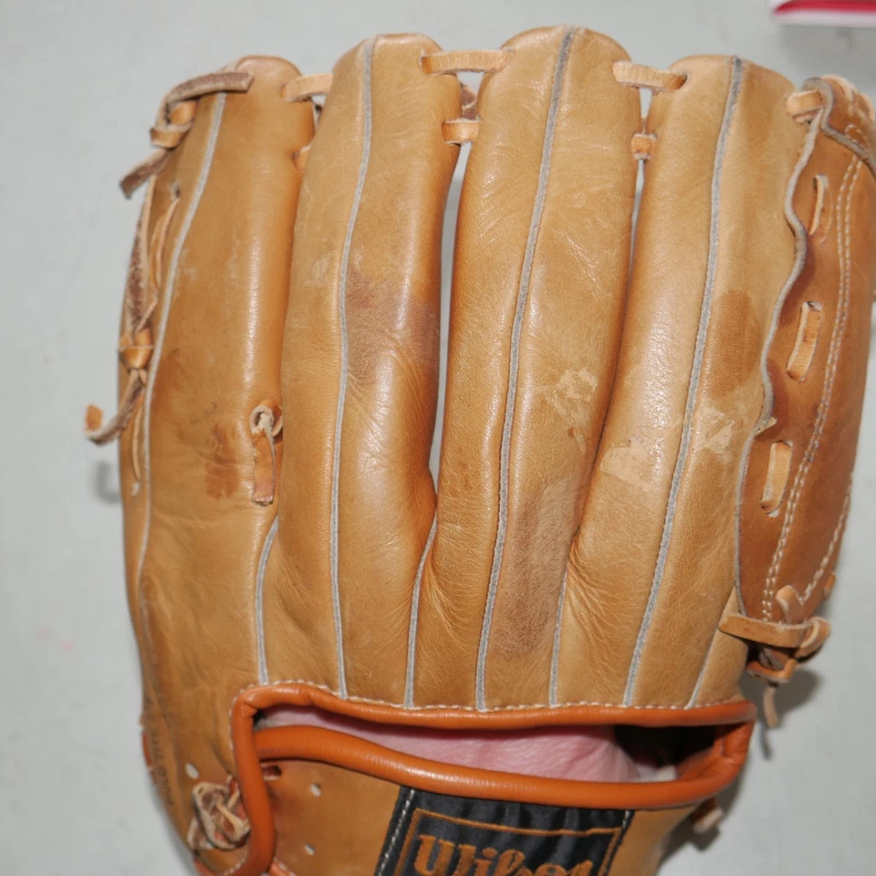 Wilson Leather RHT Baseball Glove Autograph Pro Model Mitt Perfectly Broken In - Image 4 of 4