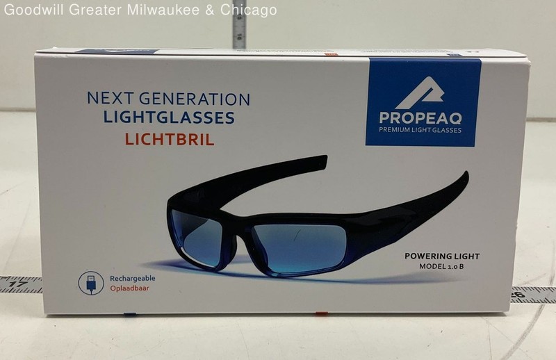 Propeaq Premium Light Glasses Powering Light Model: 1.0 IOB