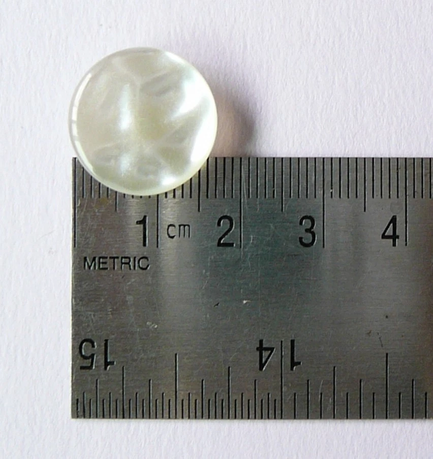 4 Off-White Pearly Shank Buttons Vintage Jacket Crafts 11/16" 17mm - Image 4 of 4