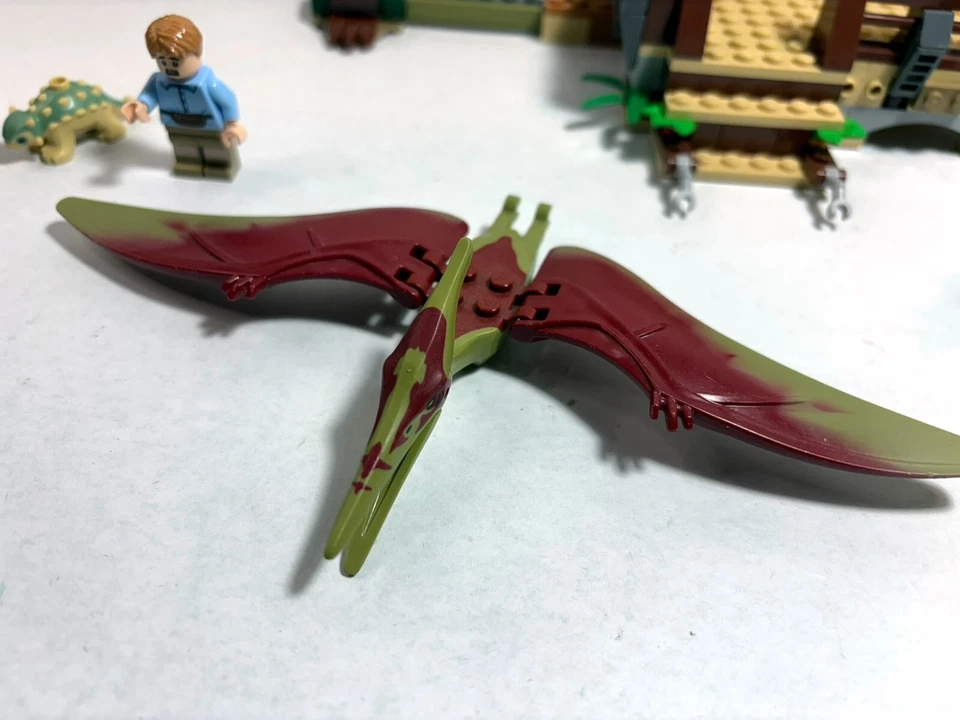 LEGO Jurassic World: Indominus rex 75941 + lab 75939 + car 70826, etc. - Image 3 of 4