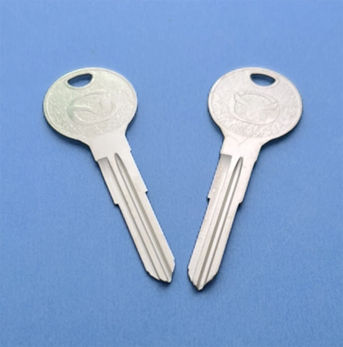 Uncut Ignition Key Blank Fits Mazda 323 929 MX-3 MX-5 RX-7 Miata