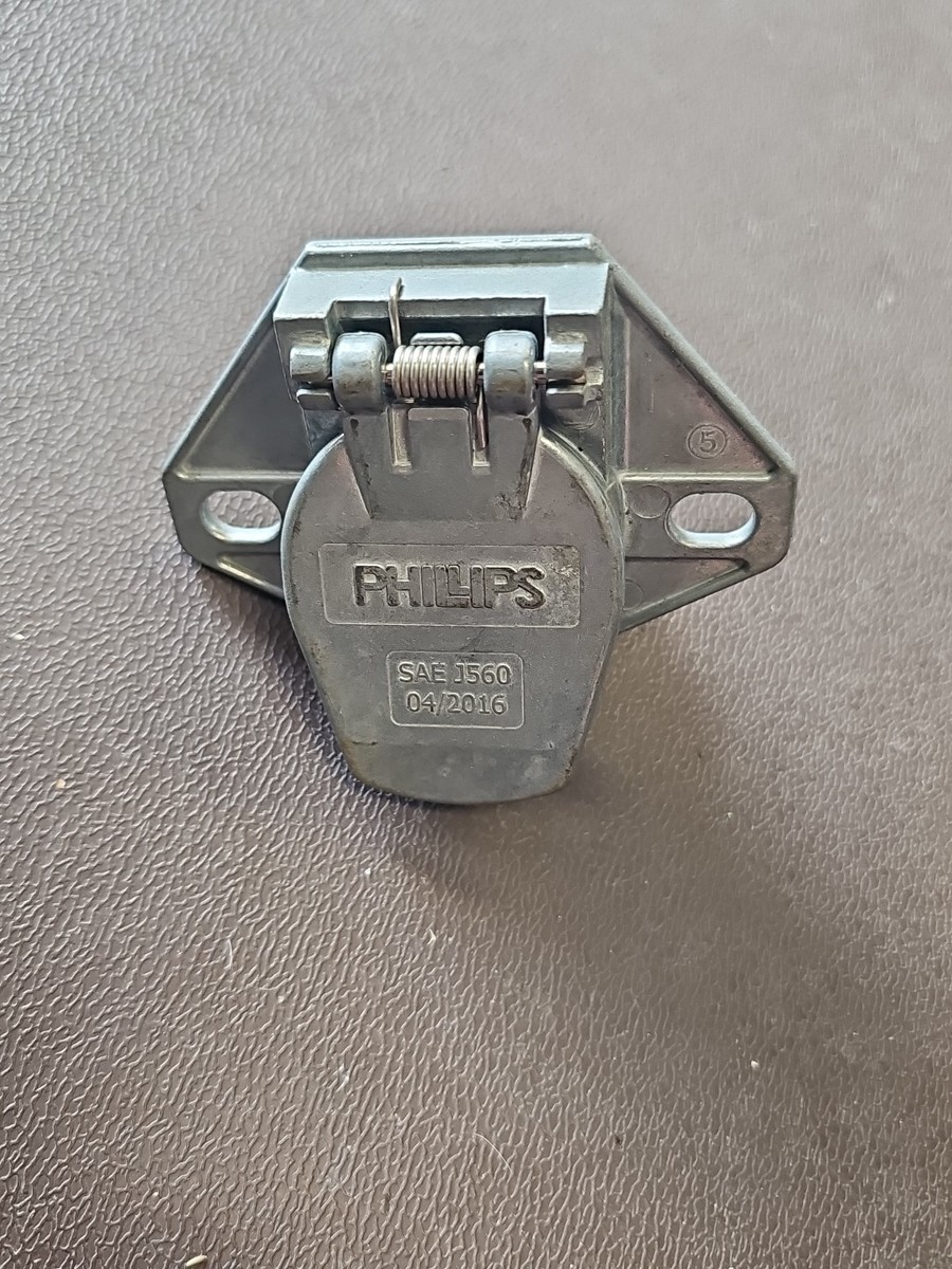 ろっぴー④ Phillips SAE J560 7 Wire Trailer Socket Plug 15-720 | eBay