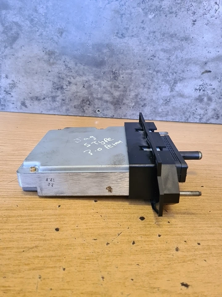 Jaguar S Type X202 2005 3,0 gasolina motor V6 módulo de control ECU 4R8310K975BA Foto 3 de 4