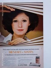 Colors cosmetics make-up lipstick /  LANCOME . BENEFIT Of The MORNING .